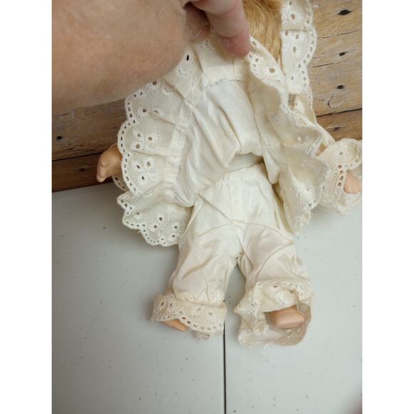 Vintage Seymore Mann Connoisseur Collection Porcelain Doll 1995 9 inch - Picture 3 of 10
